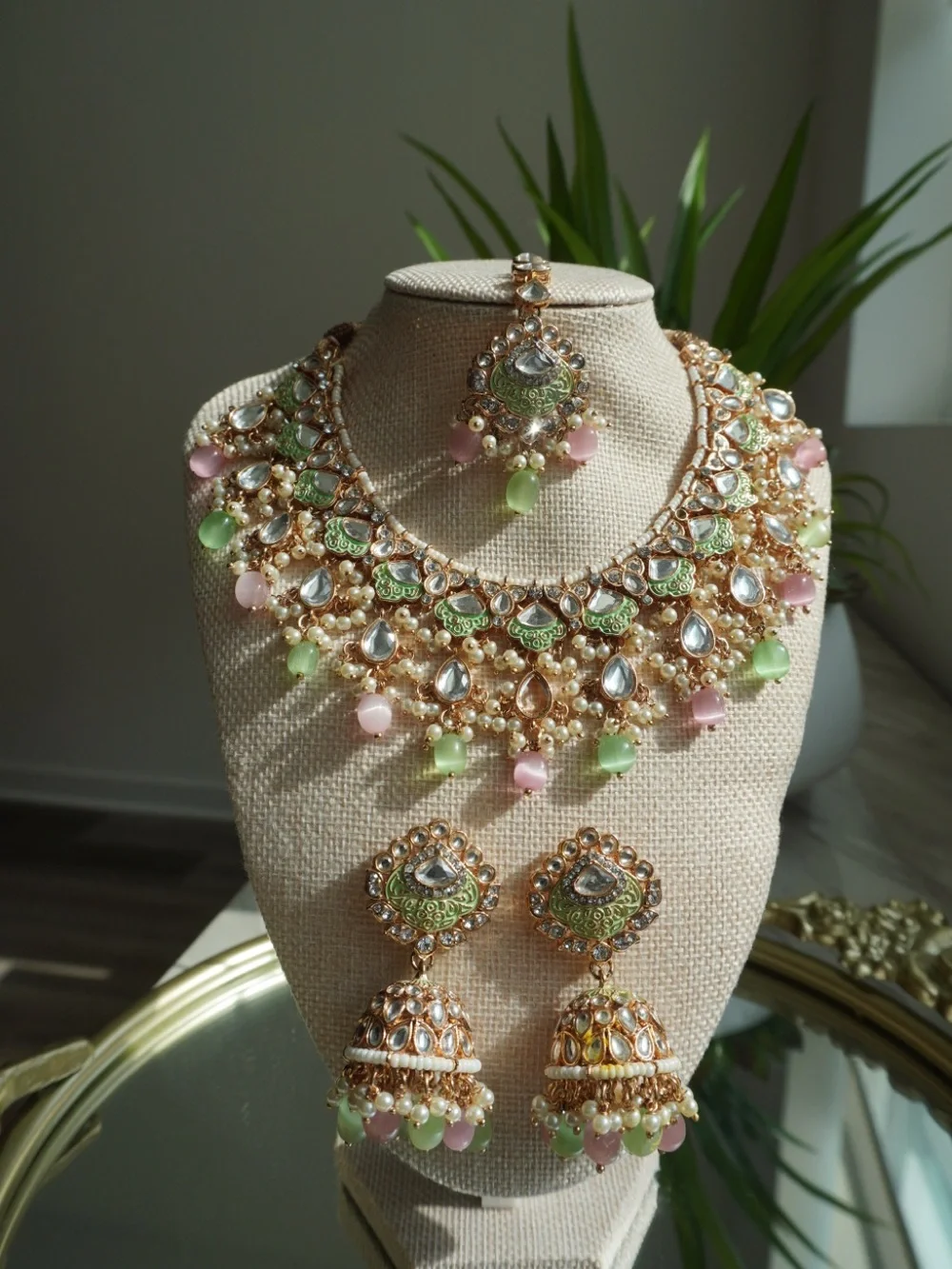 Kundan Pink & Green Necklace set - Picture 2 of 3